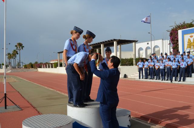 El alcalde de San Javier José Miguel Luengo asistió a la clausura del 51 Campeonato Nacional Militar de Pentatlón Aeronáutico  y a la graduación  de alumnos, en  la AGA