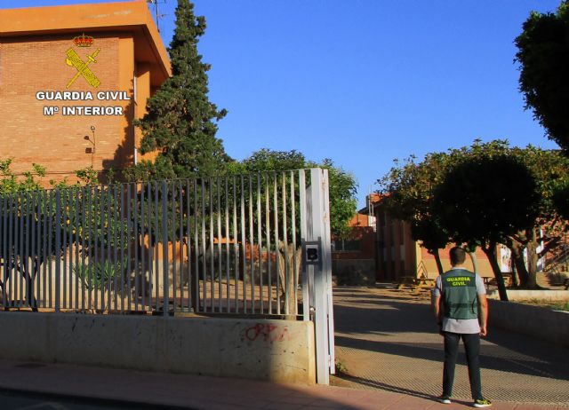 La Guardia Civil investiga a una joven, menor de edad, por la amenaza de bomba a un Instituto de San Javier