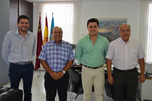El alcalde destaca el papel de los agricultores del municipio en la economía local y regional