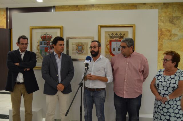 San Javier expone parte de su Colección Pictórica Municipal coincidiendo con el 180 Aniversario del Ayuntamiento