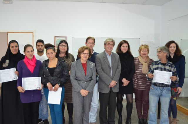 Nueve alumnos reciben sus diplomas como zapateros remendones
