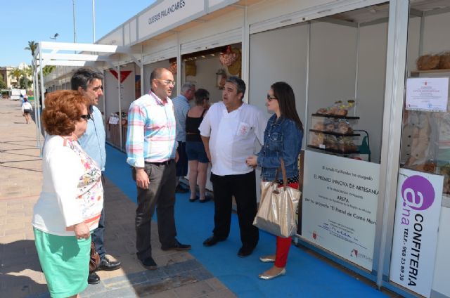 La Feria de Artesanos de Primavera abre sus puertas en la explanada Barnuevo
