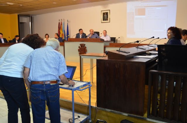 El Pleno aprueba la designación de las mesas electorales para las elecciones al Parlamento Europeo