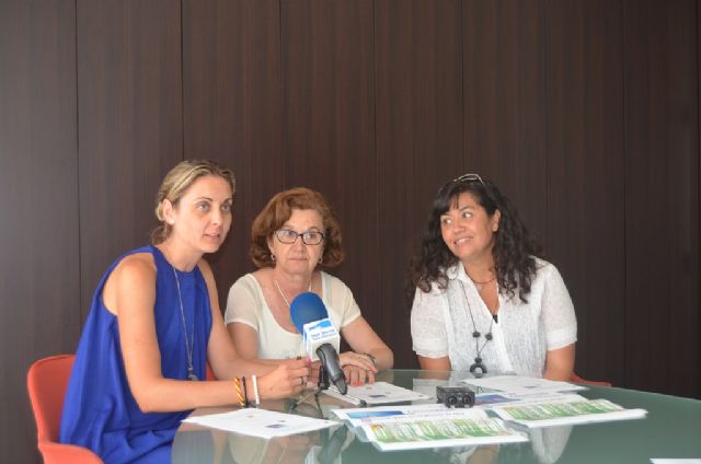 La Escuela Municipal de Familia despide el curso con una Jornada de Convivencia de Familias en el Parque Almansa, de San Javier