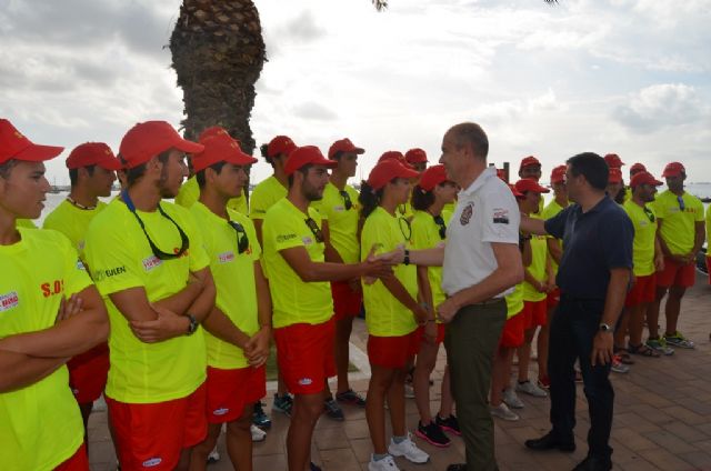 El Ayuntamiento incremento la vigilancia en playas con más puestos y un mayor horario de apertura