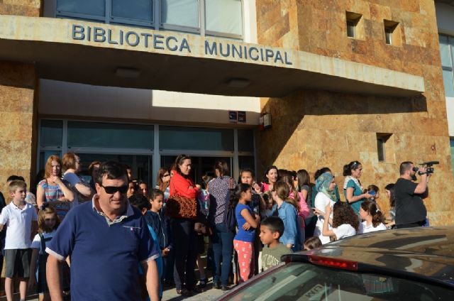 Los recuerdos de los usuarios de la biblioteca municipal ayudarán a escribir la historia del centro en su 40 aniversario
