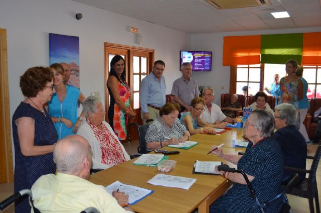 El gerente del IMAS garantiza el apoyo de su departamento a la asistencia en residencias y centros diurnos de los mayores