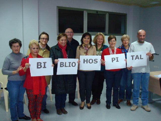 El bibliohospital cumple un año en Los Arcos con más de mil ejemplares prestados