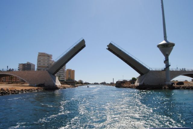 El Puente del Estacio vuelve a abrir con normalidad