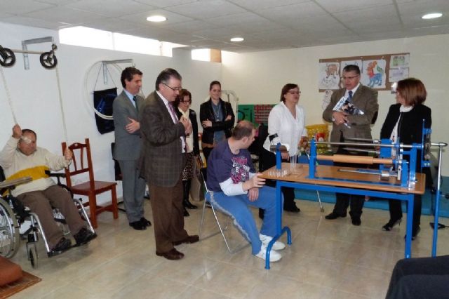 Autoridades regionales y locales visitan la residencia Fundamifp