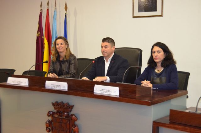 Empresarios turísticos de la comarca asisten en San Javier a una jornada de sensibilización tecnológica