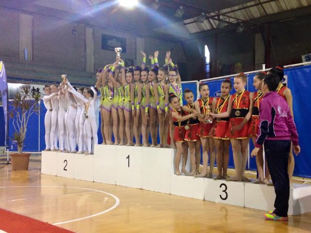 San Javier acogió por segundo año el autonómico de Gimnasia Estética de Grupo