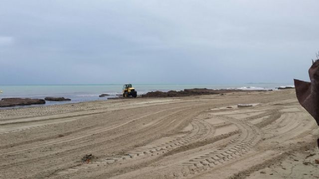 San Javier inaugura la temporada de playas con la Semana Santa