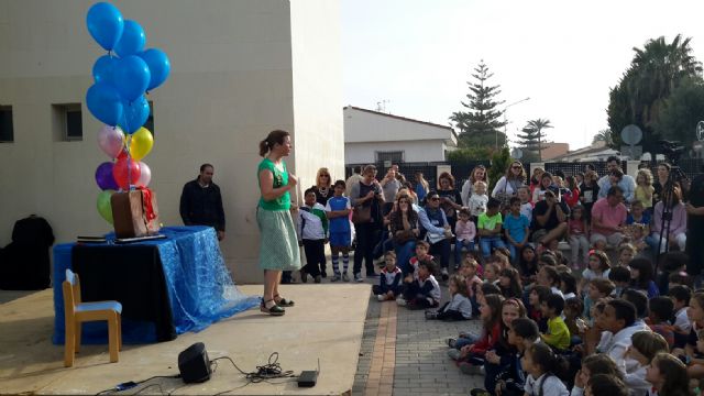 Los niños se manifiestan a favor de la lectura