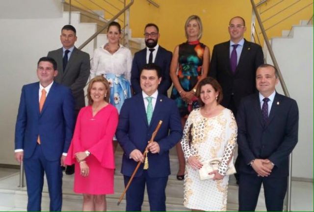 Los diez ediles del equipo de Gobierno asumen  las 32 concejalías de la actual legislatura