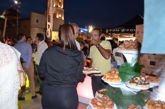 Miles de personas acudieron al reclamo de la Noche de Juan en San Javier, Santiago de la Ribera y La Manga