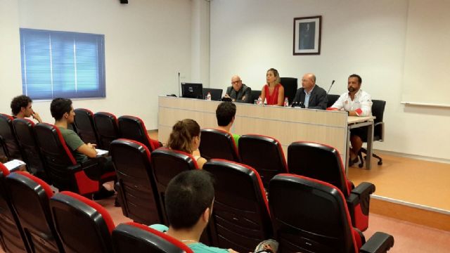 San Javier acoge un curso de Unimar sobre sobre 'Rescate en playas e identificación de peligros'