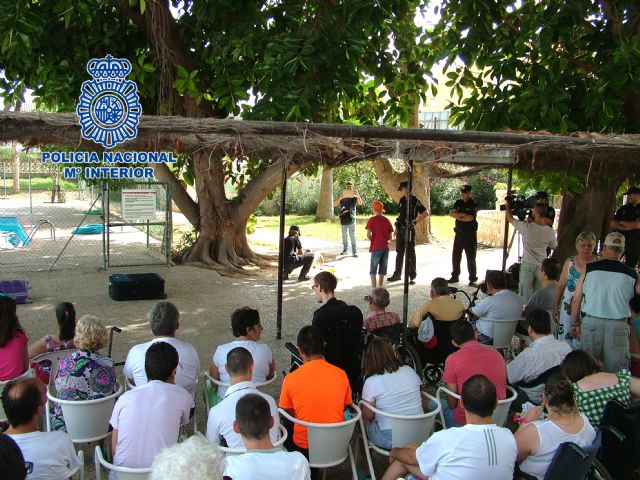 La Residencia Fundamifp acogió la II Exhibición de la Unidad de Guías Caninos de Policía Nacional