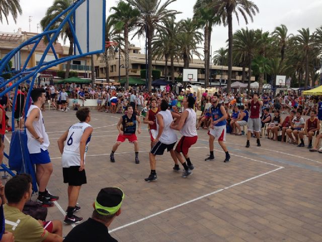 El 3X3  de La Ribera convertido en un clásico del deporte veraniego