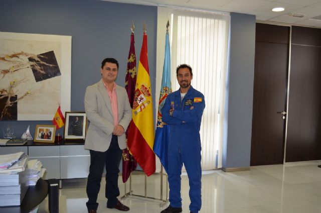Un sanjaviereño, Rubén Pérez, lidera la Patrulla Acrobática Águila en su 30 Aniversario