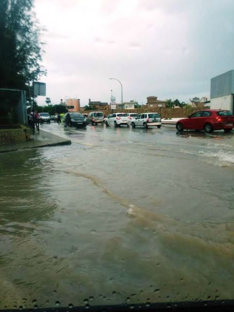 AS San Javier denuncia que el acceso al IES Mar Menor se convierte en un caos cada vez que llueve