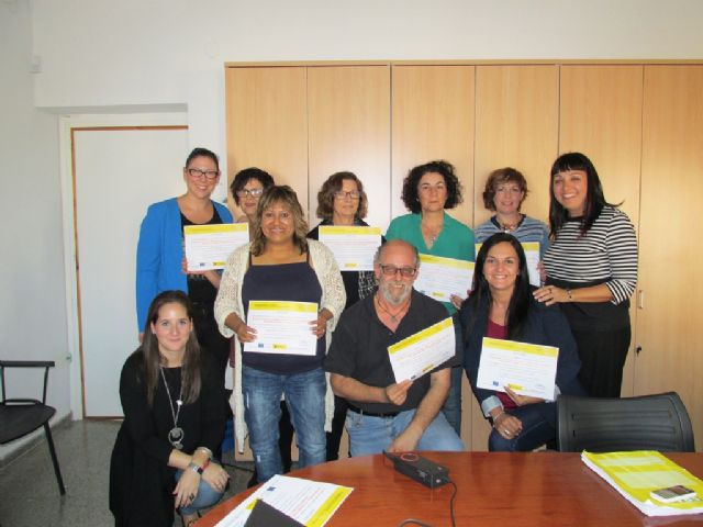 Clausura con diplomas del curso de Técnico en Animación de Mayores y Discapacitados