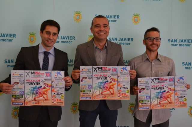 La X Media Maratón Villa de San Javier incluye 3 kilómetros de su recorrido por el interior de la AGA
