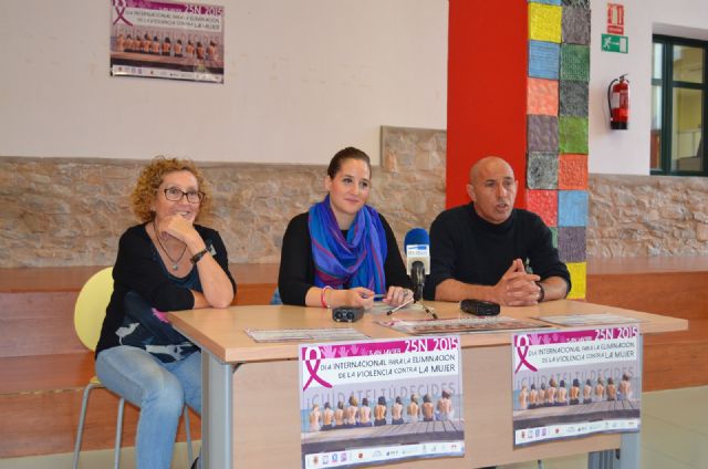 La Semana contra la violencia de género en San Javier dará a conocer un proyecto terapéutico con perros y se despedirá con un flashmob de baile multitudinario