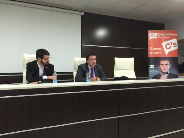 C´S explicó en San Javier su propuesta de la gratuidad de los libros de texto en Murcia