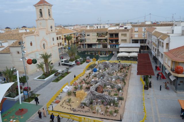El Belén vuelve a tomar la plaza de España de San Javier