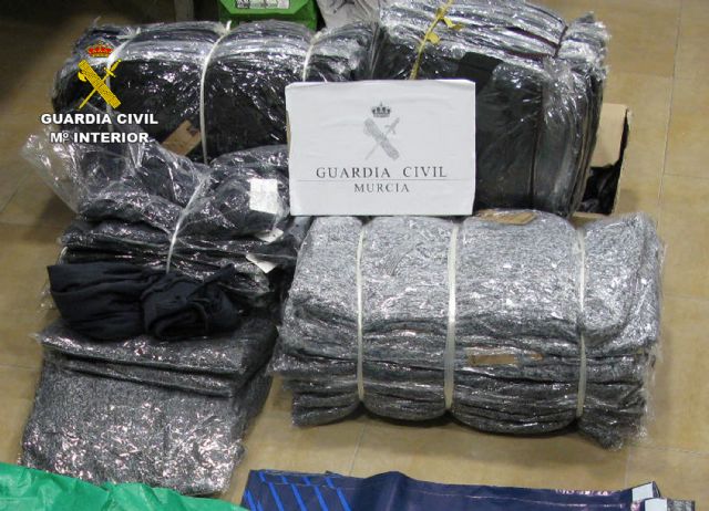 La Guardia Civil investiga a un joven por una treintena de estafas en la venta de productos online desde San Javier