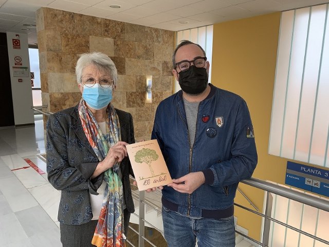 Leonor Benítez se suma a los numerosos autores locales que están publicando obras