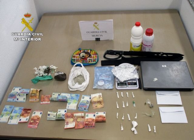 La Guardia Civil desmantela un activo punto de venta de droga en San Javier
