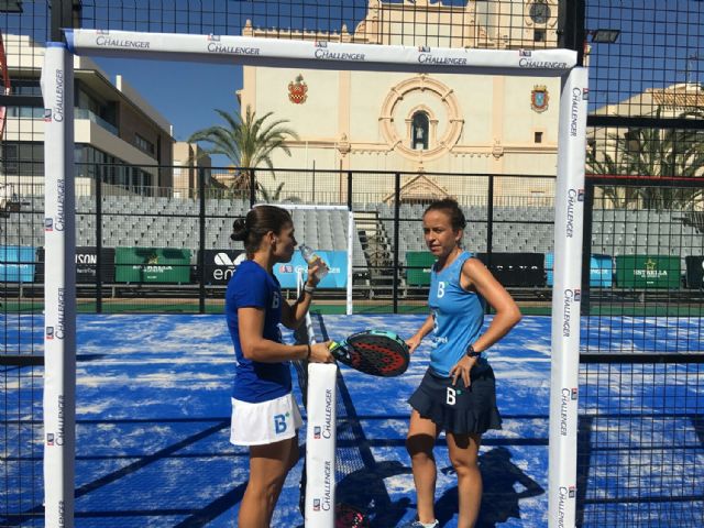 La pista central de la plaza de España de San Javier recibe a partir de mañana el World Padel Tour