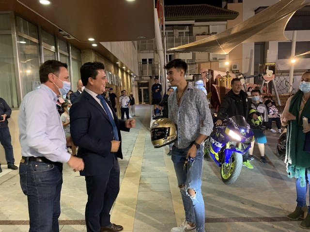 Recepción en el Ayuntamiento al joven motorista de San Javier , Borja Gómez, flamante Campeón de España
