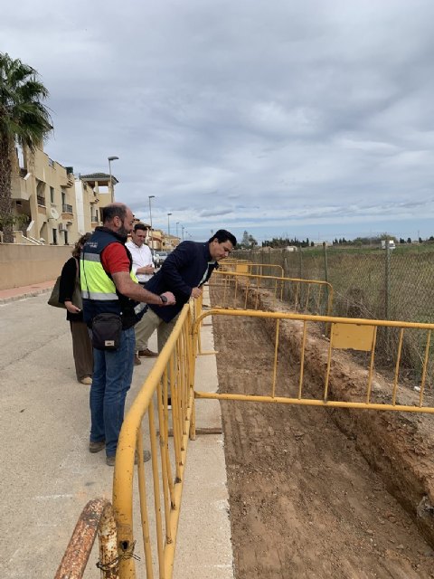 El Ayuntamiento refuerza el firme de la calle Santa María del Salvador con una inversión de 50.000 euros