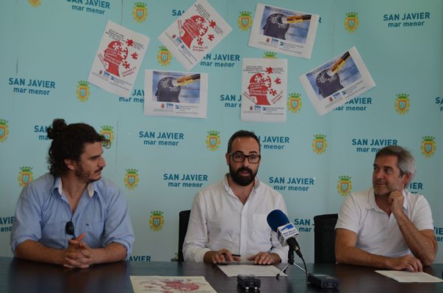 La biblioteca contribuye a visualizar y abordar en sociedad la enfermedad de Alzheimer con un ciclo de cine y una charla