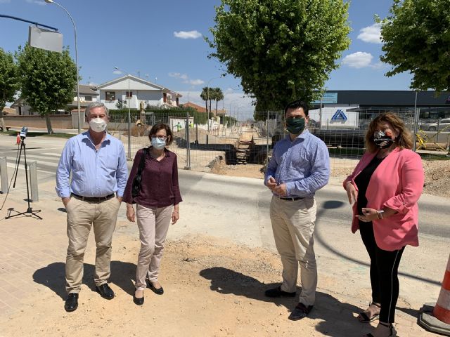 La Mancomunidad de los Canales del Tabilla sustituye 2,5 kilómetros de tubería de fibrocemento por otra de fundición dúctil en San Javier