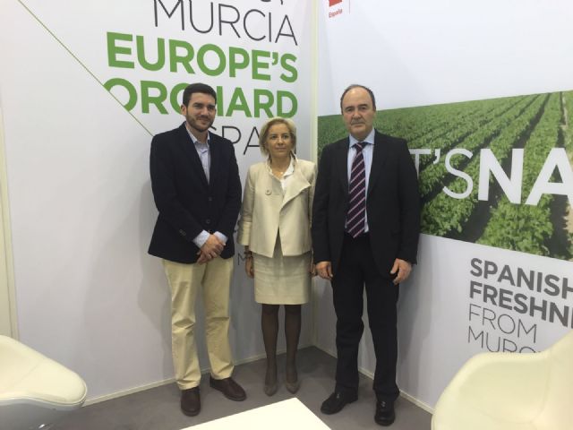 El concejal de Agricultura apoya en Berlín la presencia local en Fruit Logística, la feria de productos frescos