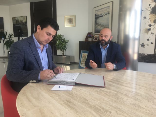 El Ayuntamiento facilitará las prácticas a los alumnos de ciclos formativos del IES 'Mar Menor', en dependencias municipales
