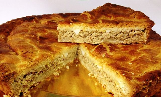 El pastel cierva y el desfile de carrozas despiden mañana viernes las fiestas patronales