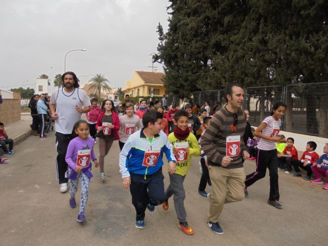 El colegio de El Mirador recauda 500 euros en una carrera solidaria para Save the Children