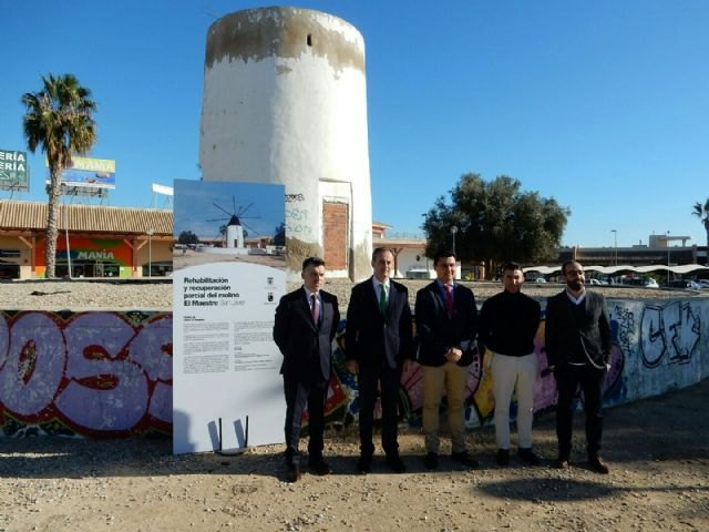 Cultura y el Ayuntamiento de San Javier devolverán al molino ´El Maestre´ su aspecto original