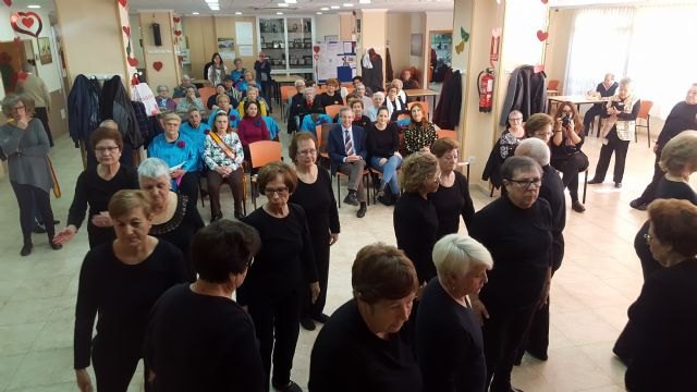 La Comunidad destinará este año unos 800.000 euros a atender a las personas mayores de San Javier