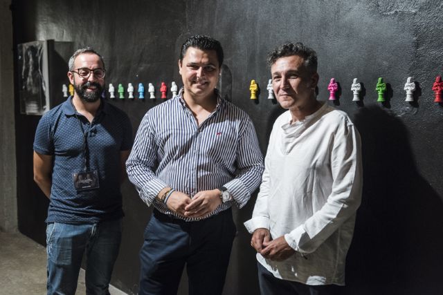 Nicolás de Maya inaugura el nuevo espacio artístico del auditorio de San Javier con una muestra del  proceso creativo del cartel de la 47 edición del Festival de Teatro, Música y Danza