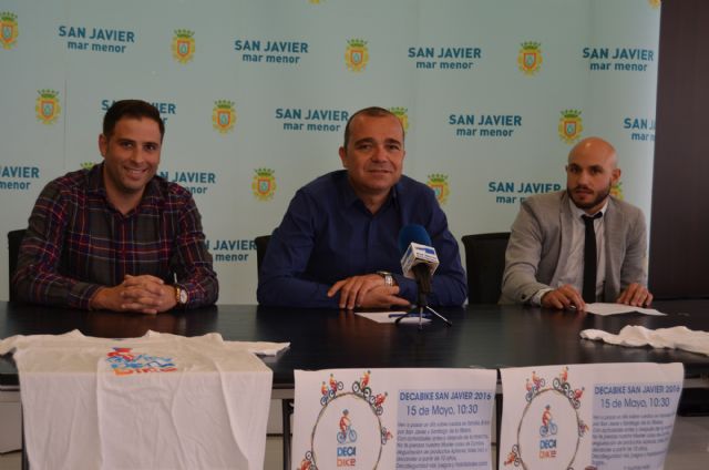 La Decabike vuelve a invitar a pedalear en familia