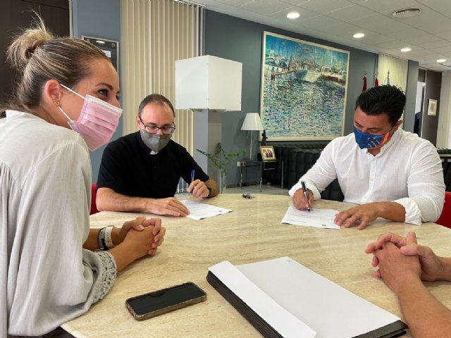 El Ayuntamiento de San Javier incrementa de 16.000 a 40.000 euros su aportación anual a Cáritas San Javier