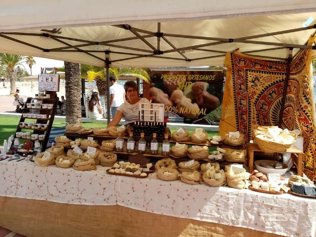 Mercado artesano del Mar Menor, en Santiago de la Ribera