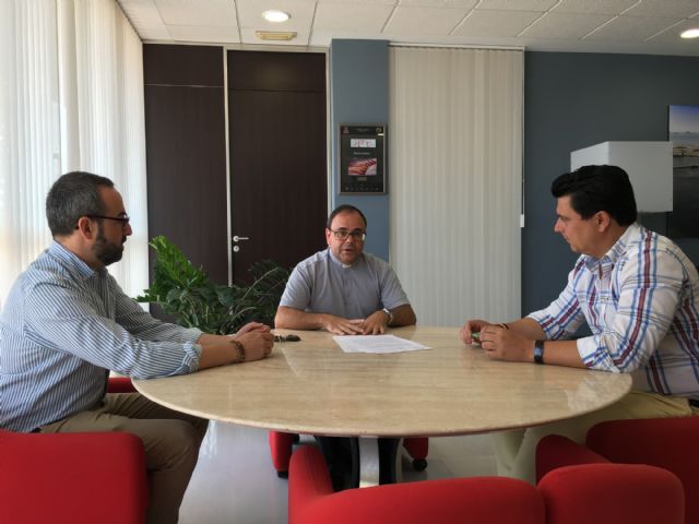 El Ayuntamiento ayuda al mantenimiento del Museo de la iglesia de San Francisco Javier mediante un convenio de colaboración con la Parroquia