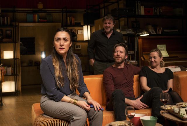 Espectáculo:    'Los vecinos de arriba' autor y direcotr: Cesc Gay. Reparto: Candela Peña, Pilar Castro, Xavi Mira y Andrew Tarbet